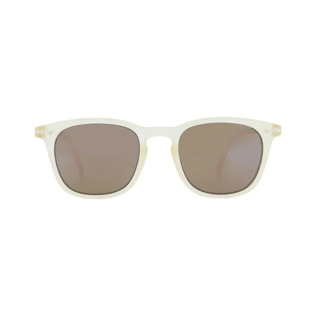 IZIPIZI kids sunglasses in rose quartz pink with classic rectangular frame and protective case.