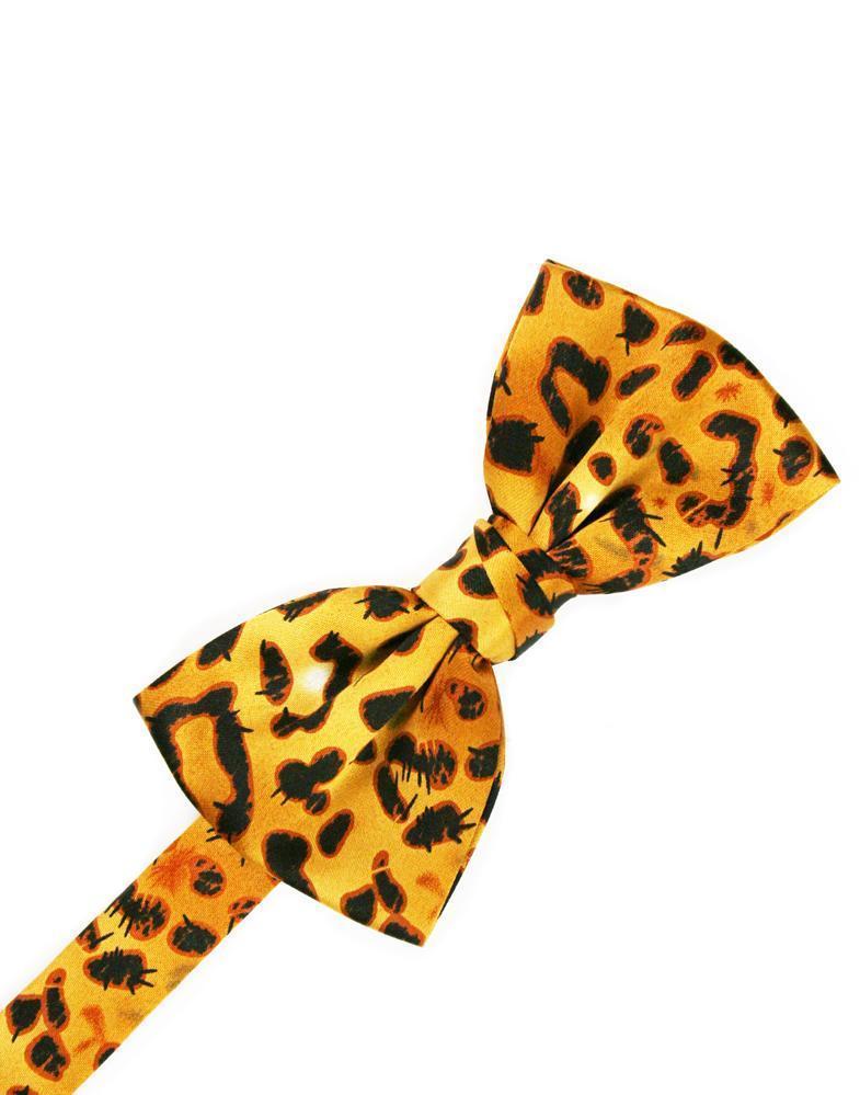 Novelty pre-tied bow tie in poly woven fabric with adjustable band and classic butterfly shape — view 3