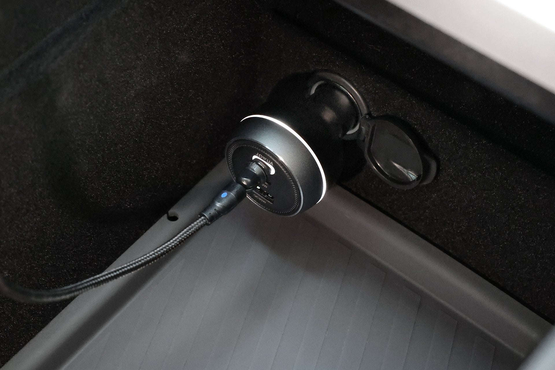 165W PD3.1 fast car charger with triple ports for laptops and smartphones in a vehicle — view 3