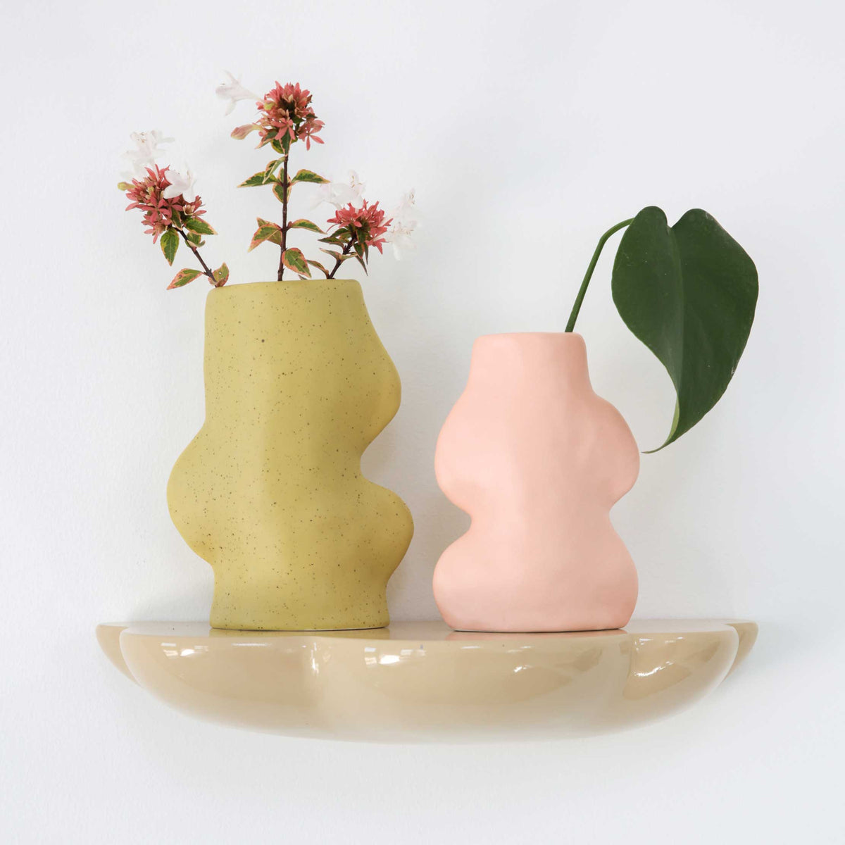 Fluxo Ceramic Vase -  Medium Pistachio Green-4