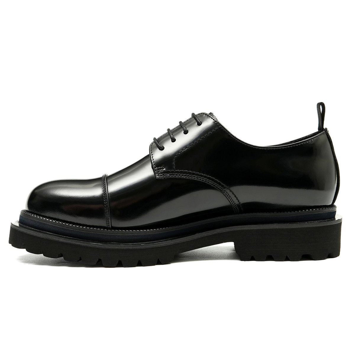 Mens glossy leather lace up derby shoes with cap toe and thick lug sole