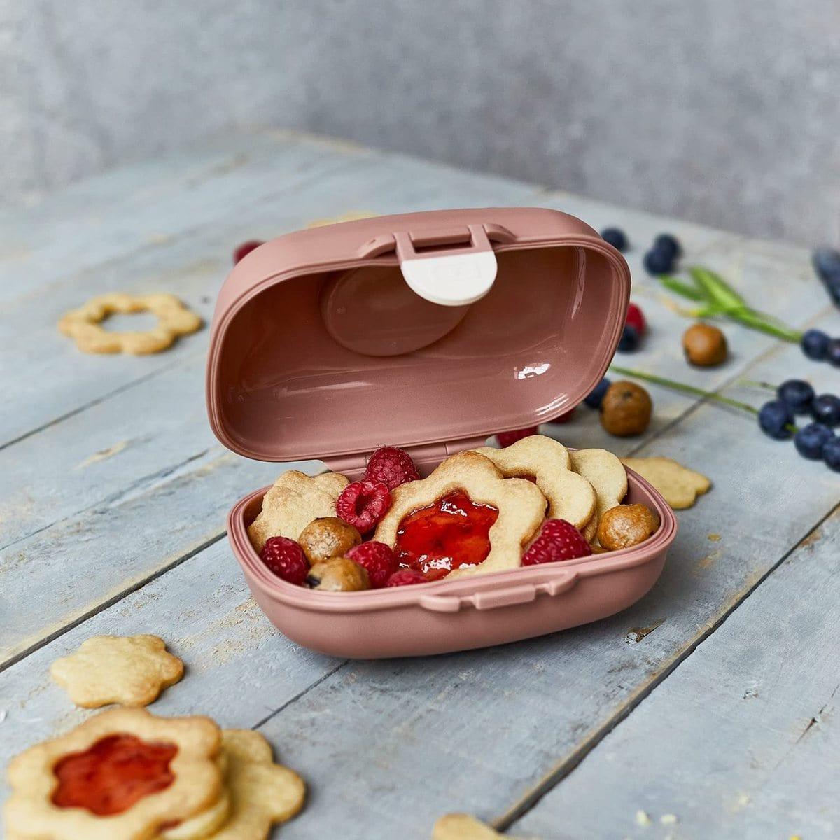 Monbento Gram kids snack box in cinnamon fox design with airtight lid and rounded edges — view 5
