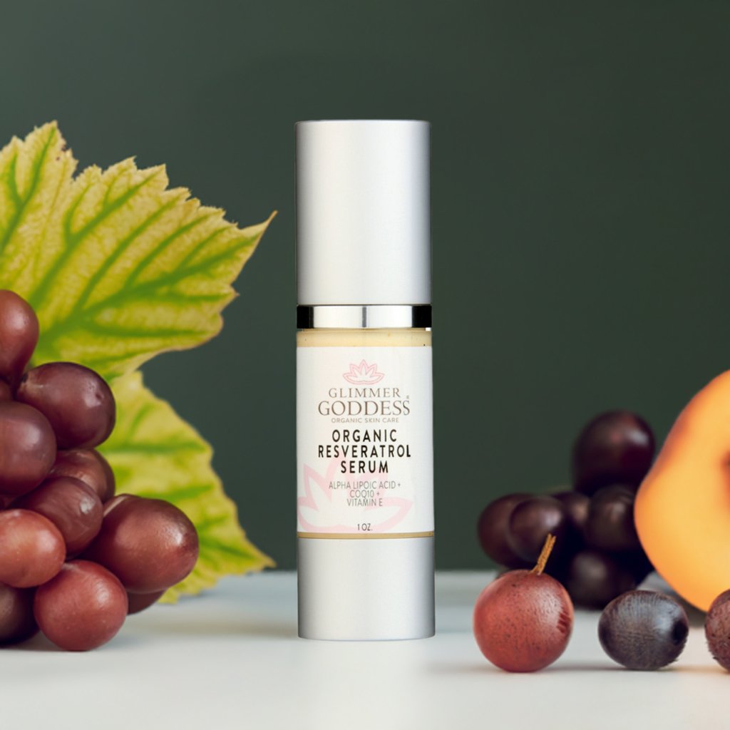 Organic resveratrol face serum in a modern airless pump bottle for instant firming and anti-aging skincare — view 4