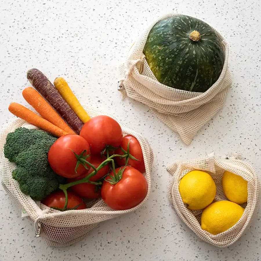 Set of four natural organic cotton mesh produce bags with drawstring closures — view 4