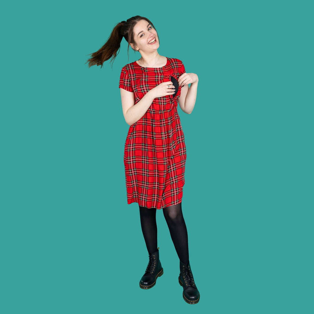 Red tartan breastfeeding dress with short sleeves and knee length cut in cotton blend — view 5