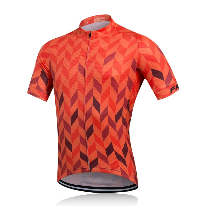 Mens short sleeve cycling jersey with full front zipper made of breathable quick dry fabric