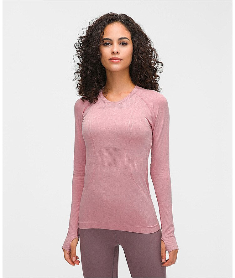 Seamless long sleeve women's yoga top with O-neck and thumb holes in athletic knit fabric — view 3