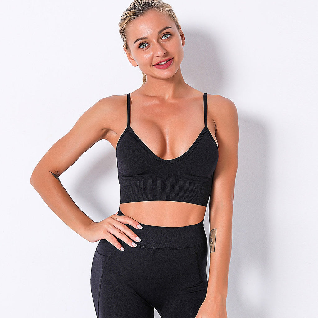 Seamless push-up sports bra crop top with beauty back design in solid colors for running. — view 5