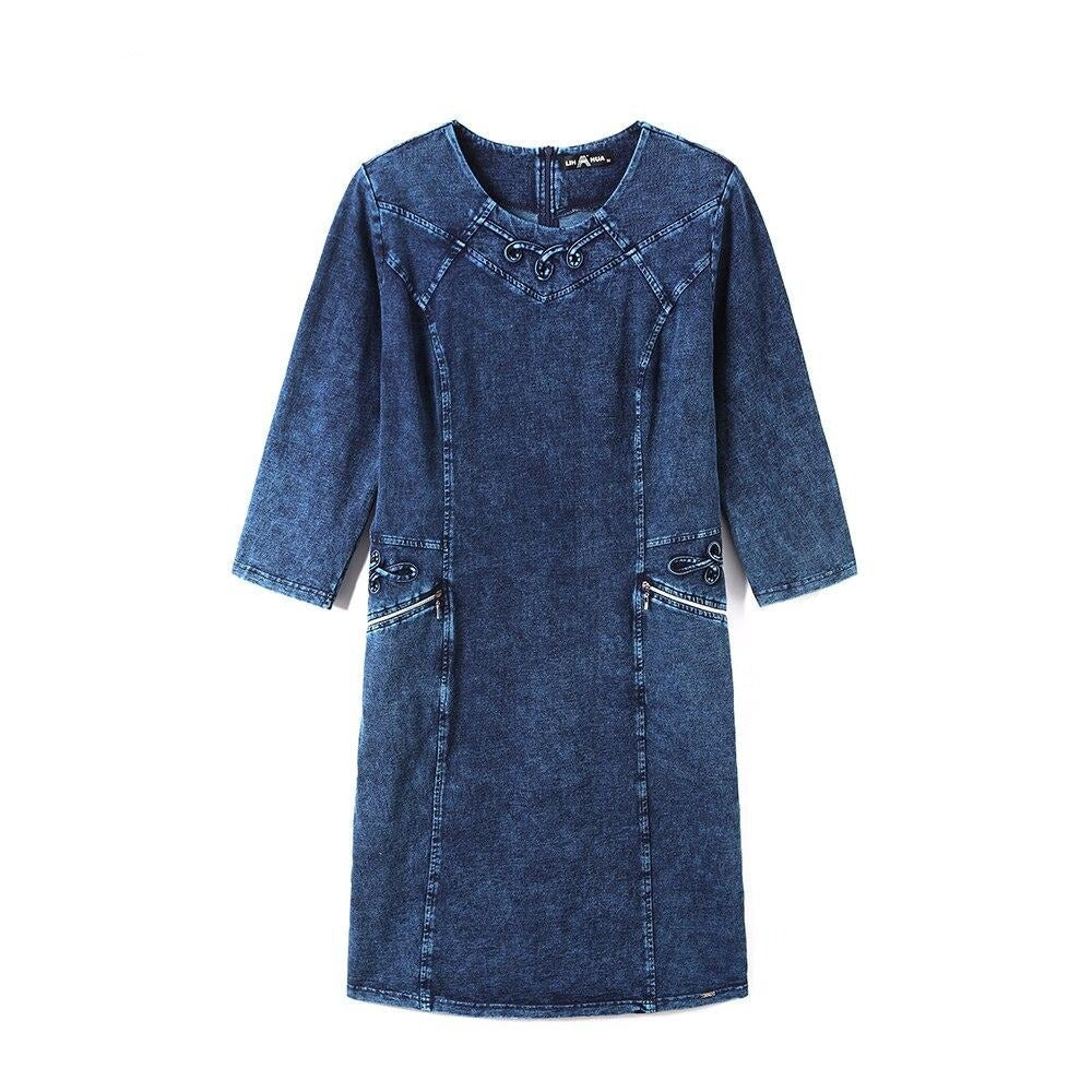 Women's plus size slim fit knee-length knitted denim dress with three-quarter sleeves and O-neckline