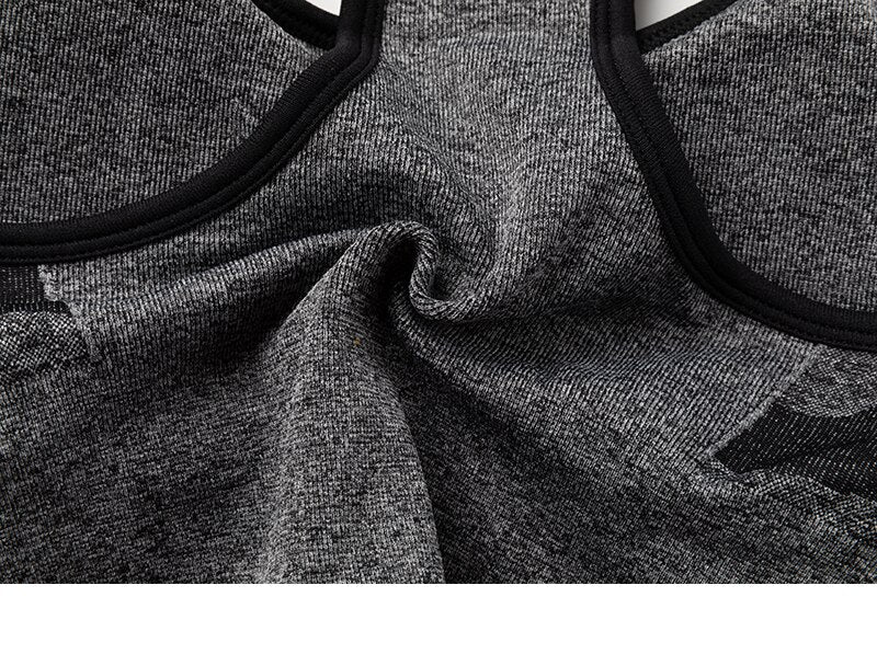 Camouflage sports bra for women, shockproof padded athletic workout top in breathable seamless fabric — view 2