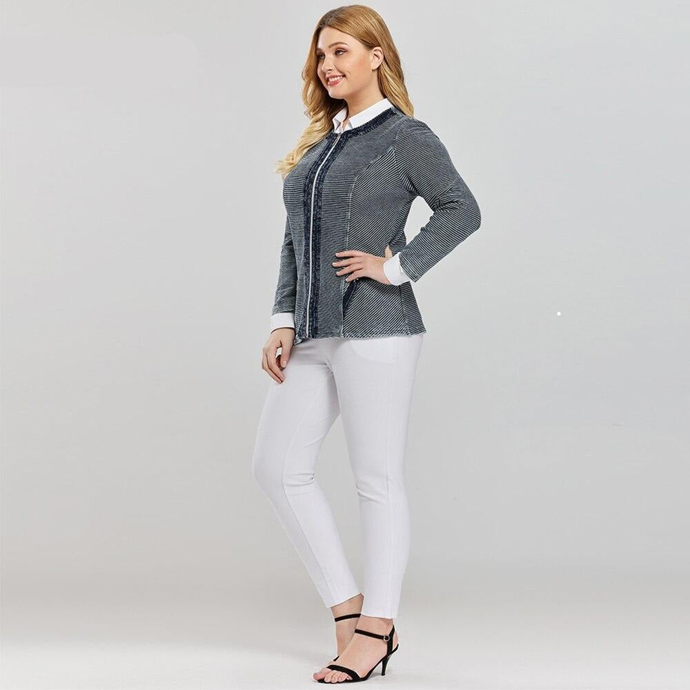 Womens plus size casual knitted stretch denim jacket with shoulder pads and zipper closure — view 3