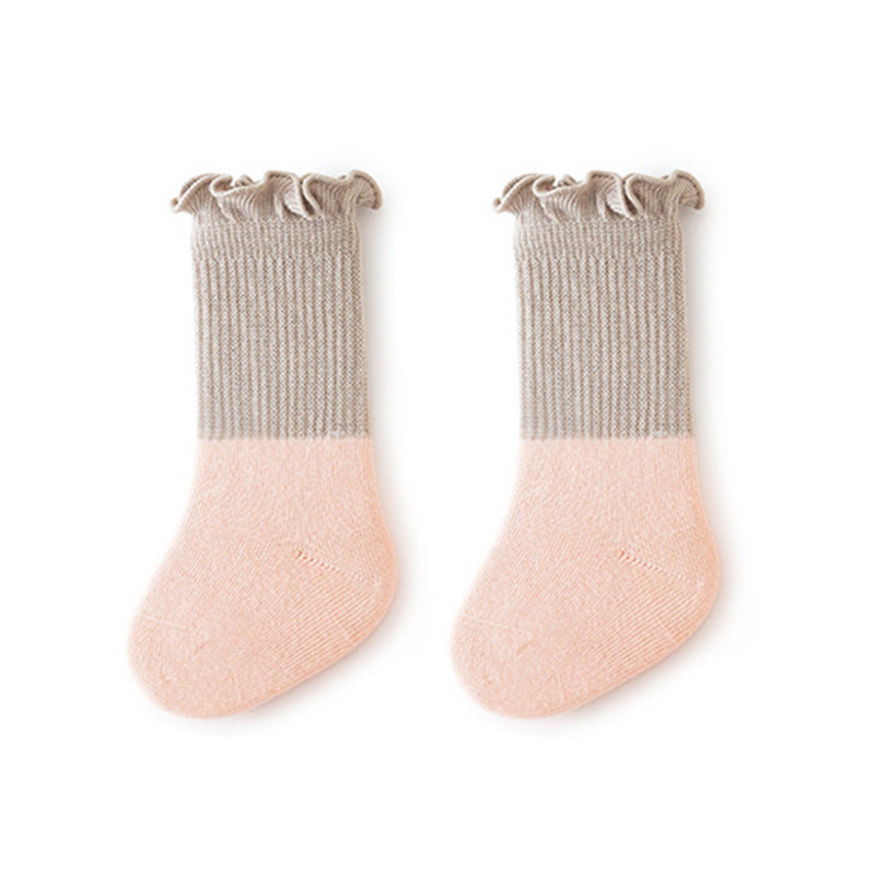Unisex baby patchwork ruffle crew socks in bright colors, made of a soft cotton blend. — view 2