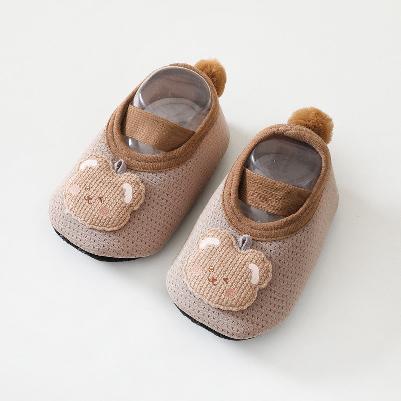 Baby girl non-slip cotton floor socks with cute embroidered cartoon pattern and playful tail design — view 2