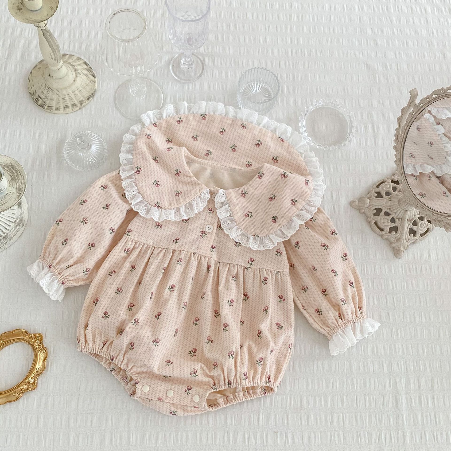 Baby girl ditsy floral bodysuit in pink cotton with doll collar and triangle bottom design — view 3