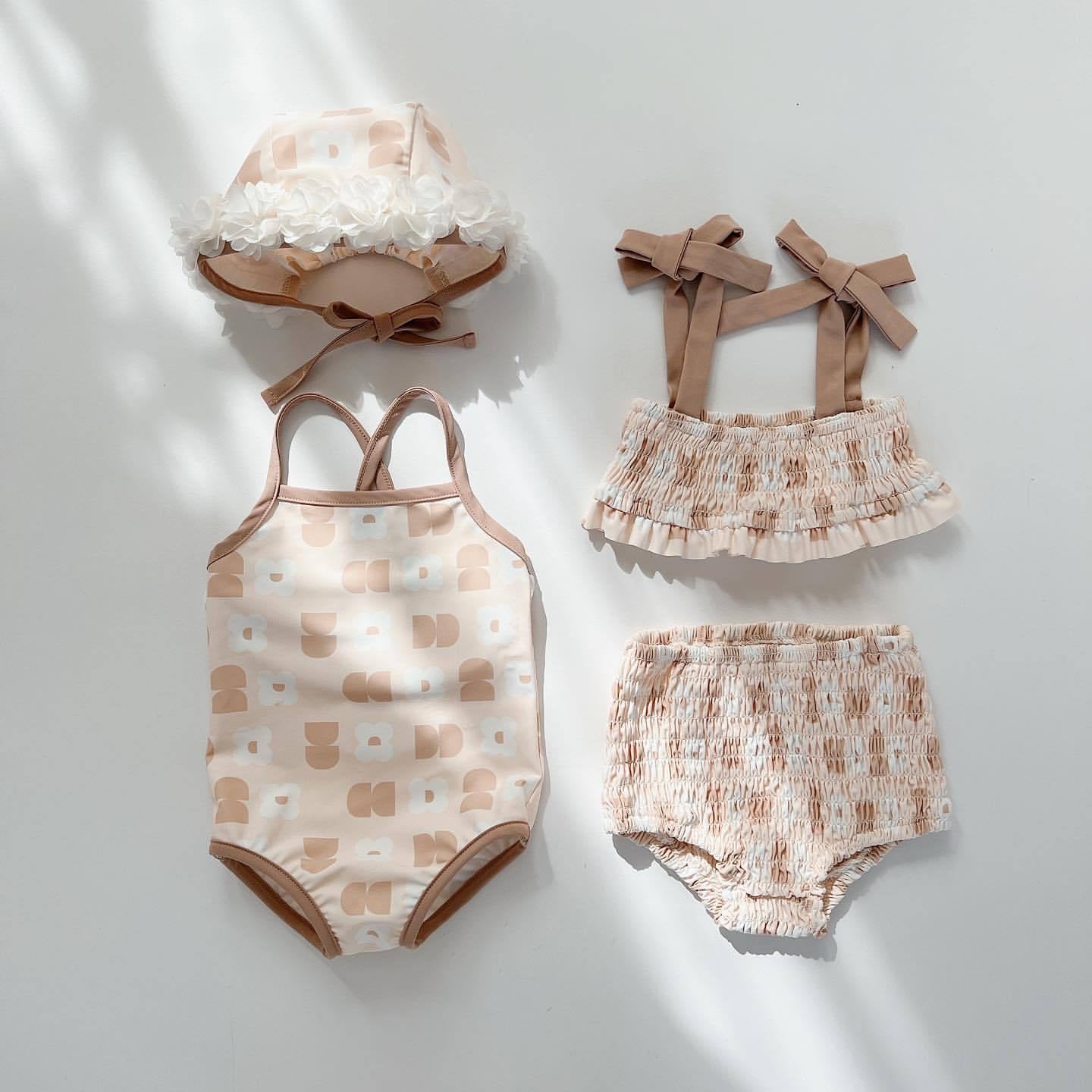 Baby girl floral swimwear set in pink cotton fabric, two piece bathing suit for summer — view 2