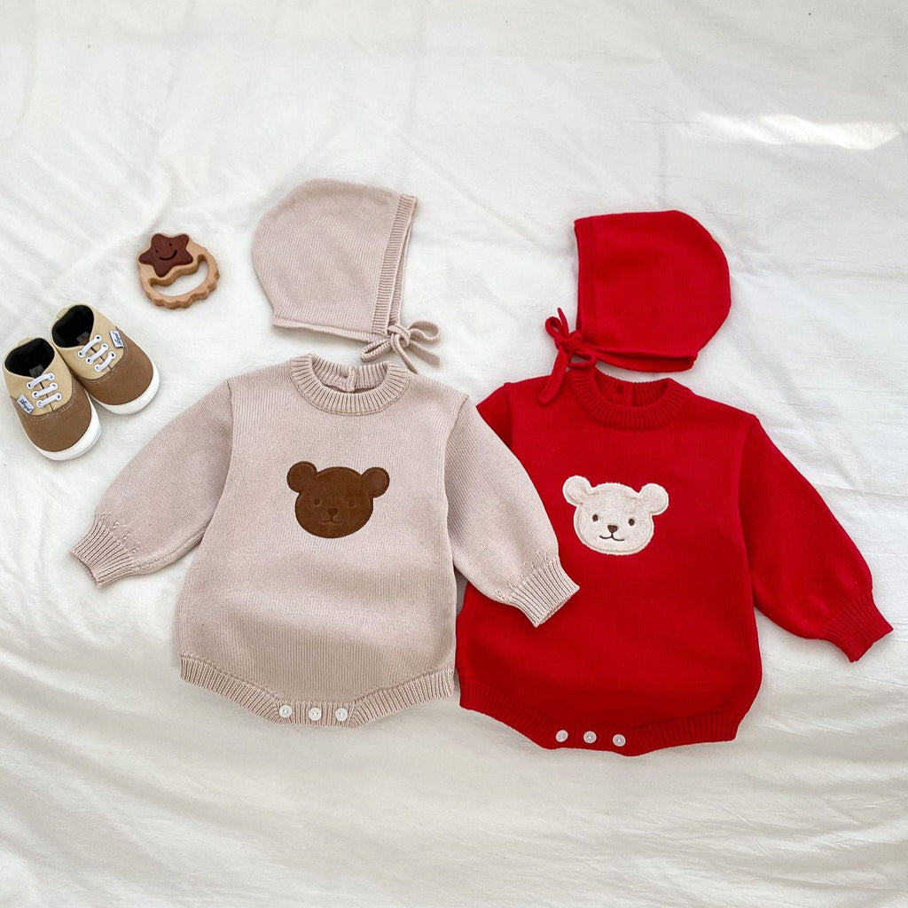 Knitted unisex baby bodysuit and matching hat set with teddy bear pattern in soft cotton — view 4