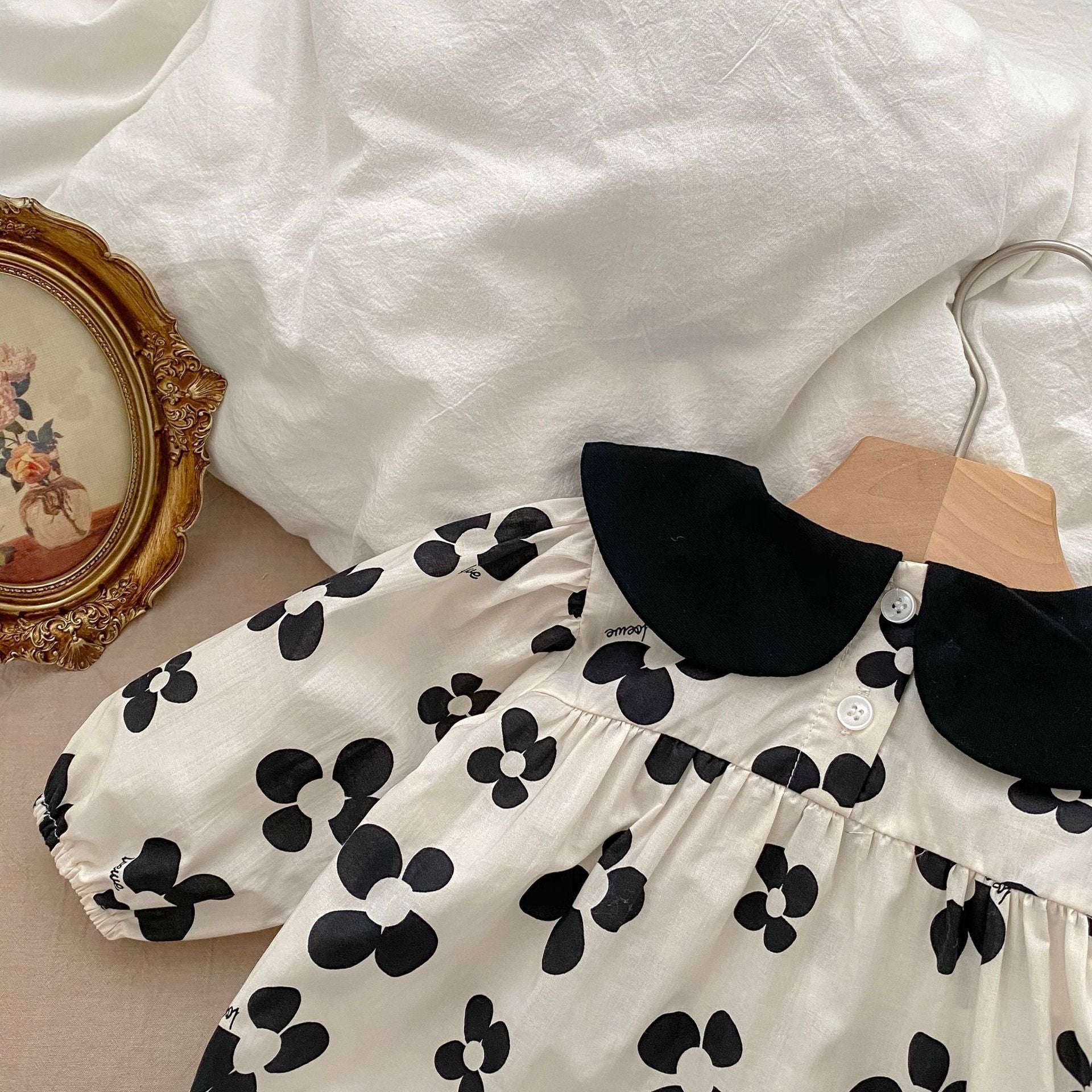 Baby girl floral princess bodysuit in apricot cotton with a doll neckline and long sleeves — view 4