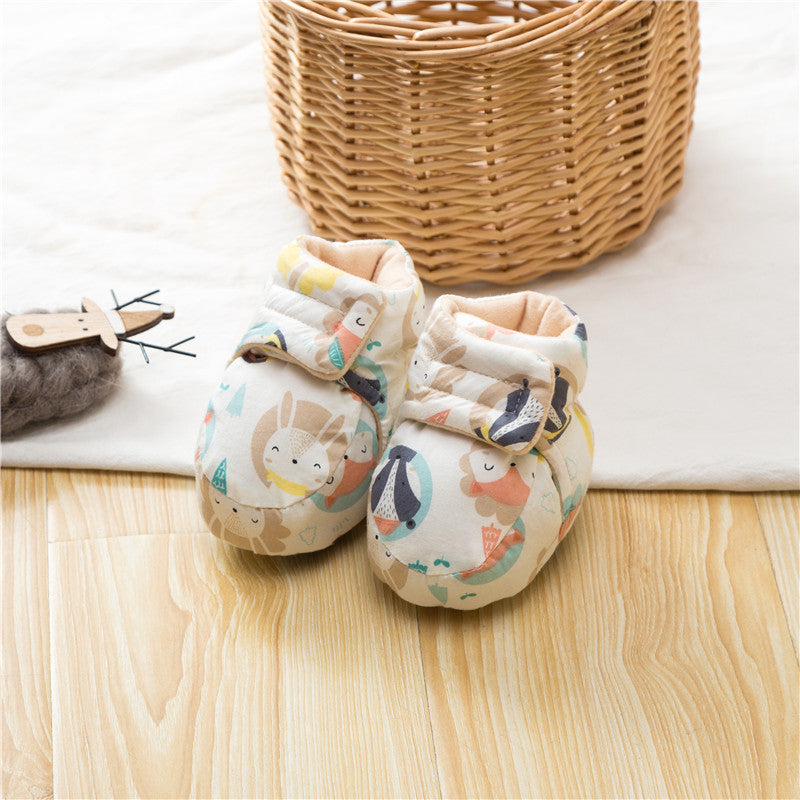 Animal print baby booties in white cotton with soft winter fleece lining — view 3