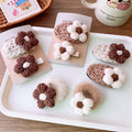 Knitted floral hair clip and plush hairband in beige woolen material for children and babies