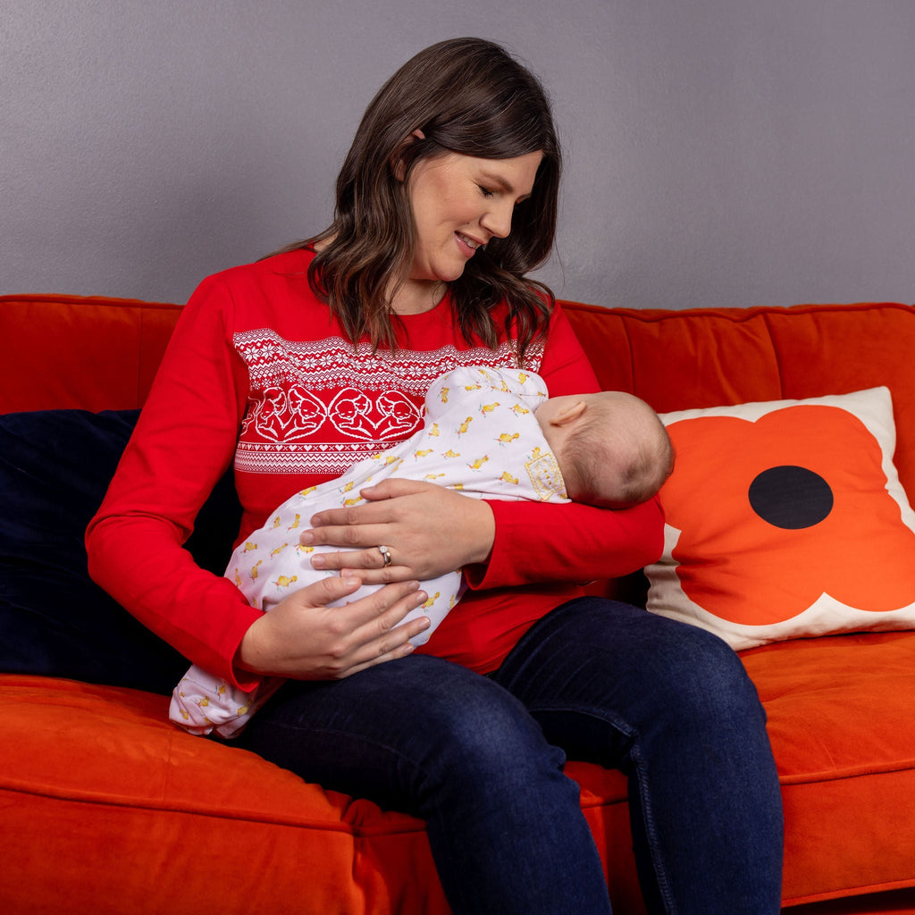 Red heart breastfeeding top in cosy cotton with discreet nursing flap for comfortable everyday wear — view 2