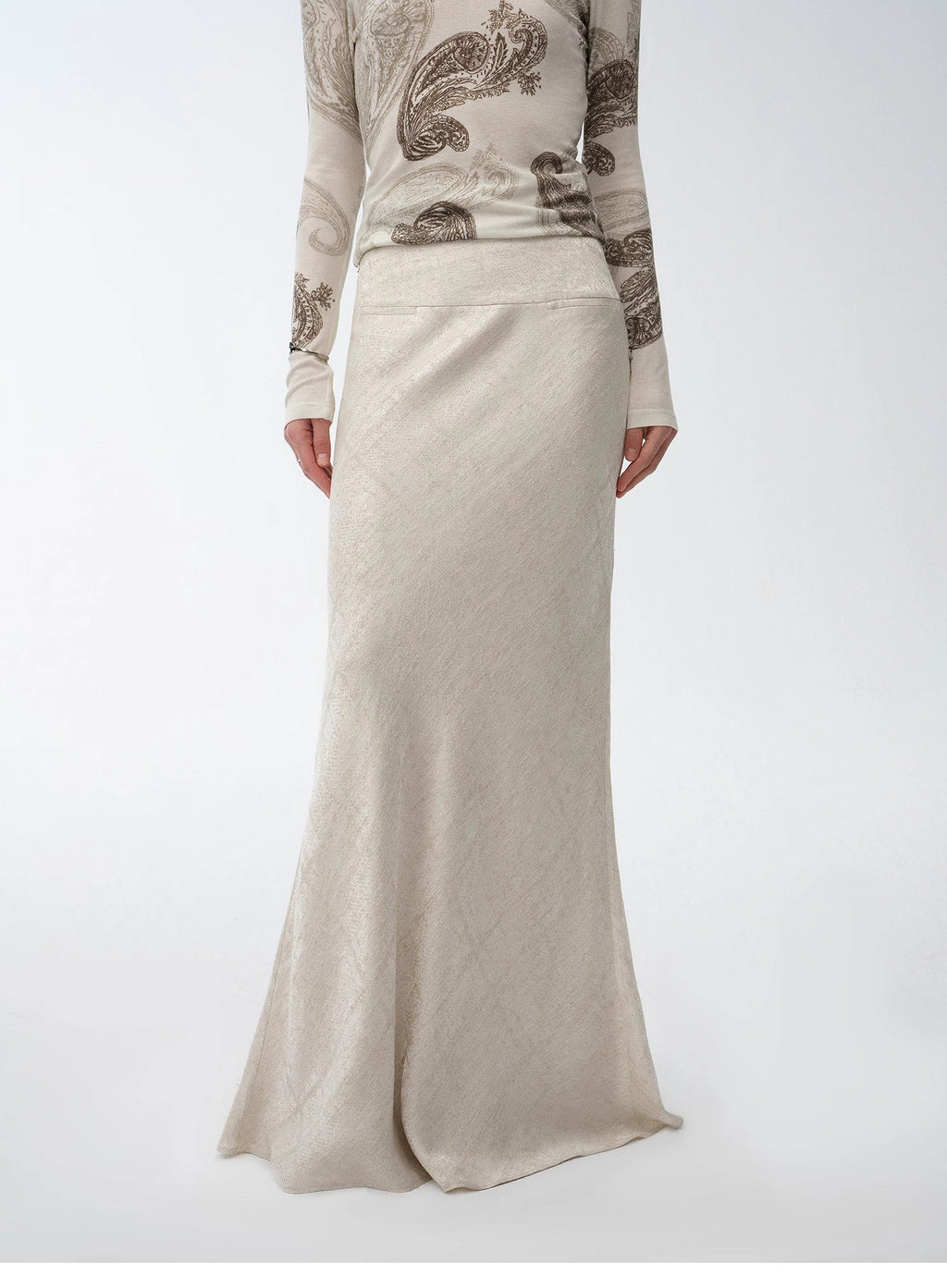 Retro bias-cut linen blended straight fishtail maxi skirt showcasing natural drape and light breathable fabric — view 5