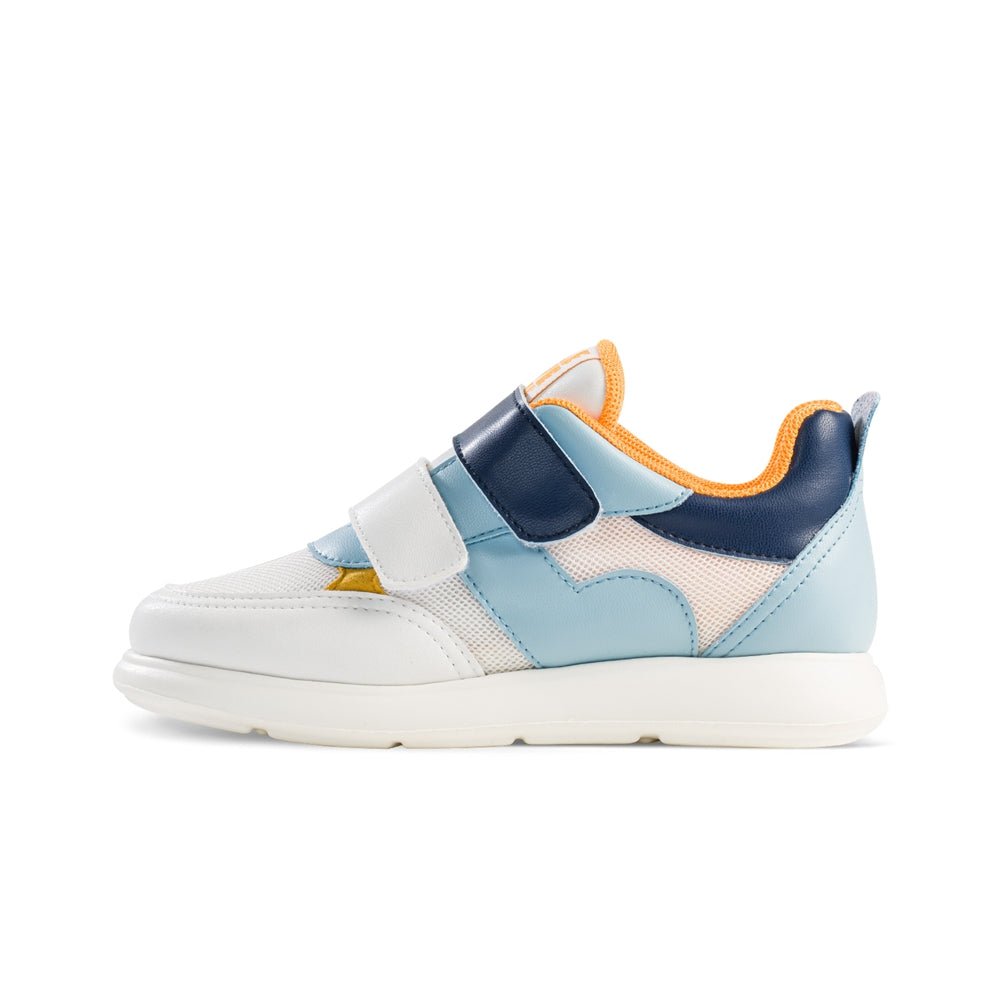 River Extra Lightweight Kids Sneakers in breathable mesh with velcro closure and thick durable rubber sole