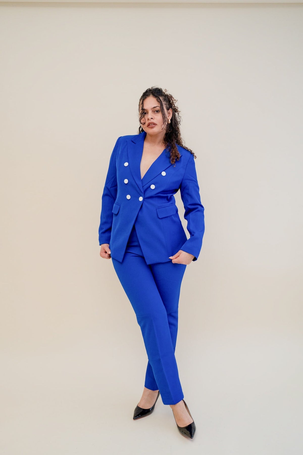 The royal-contrast double breasted 2-piece pantsuit (UK size 12)-2