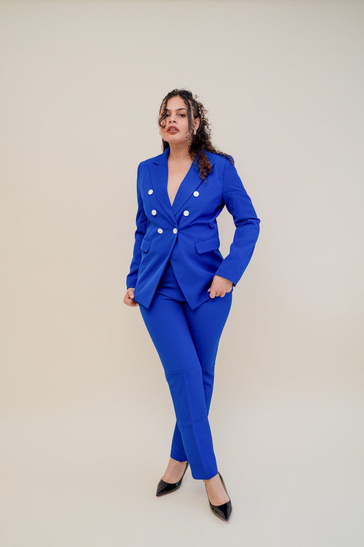 The royal-contrast double breasted 2-piece pantsuit (UK size 12)-1