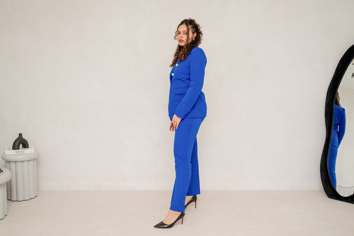 The royal-contrast double breasted 2-piece pantsuit (UK size 12)-3