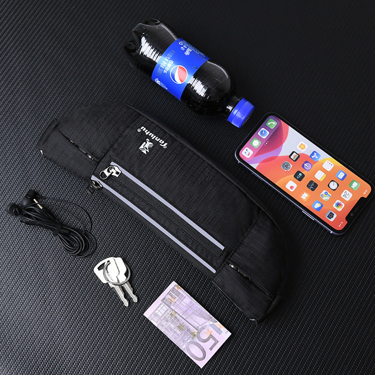 Multifunctional mini fanny pack in black for running hiking and hands-free travel storage