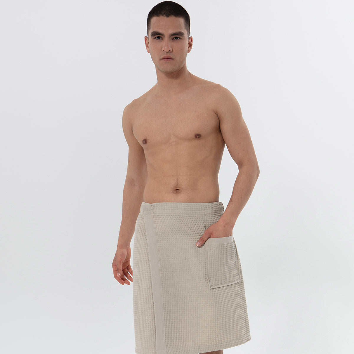 Mens organic Turkish cotton waffle towel wrap with front pocket and adjustable closure — view 4
