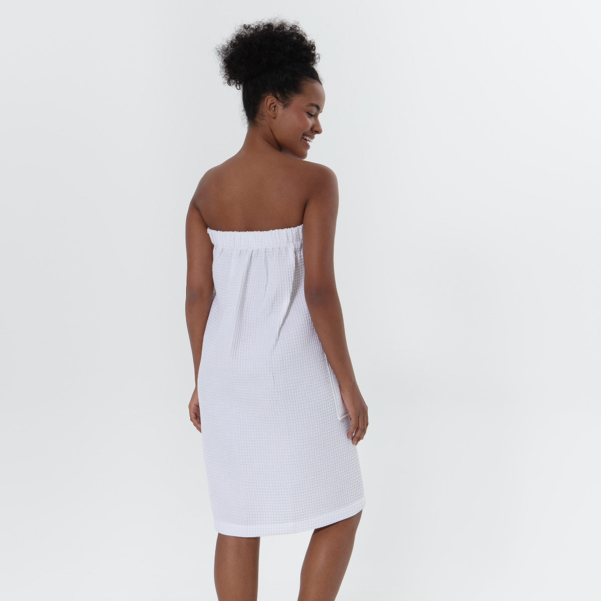 Women's organic Turkish cotton waffle towel wrap with adjustable closure and front pocket — view 2