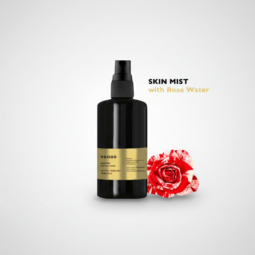 Makeup setting mist spray bottle by Vooqo for daily face hydration and luminous finish