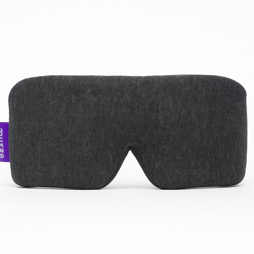 Plush black Muzzle Cerrene sleep mask made of breathable cotton for total blackout relaxation