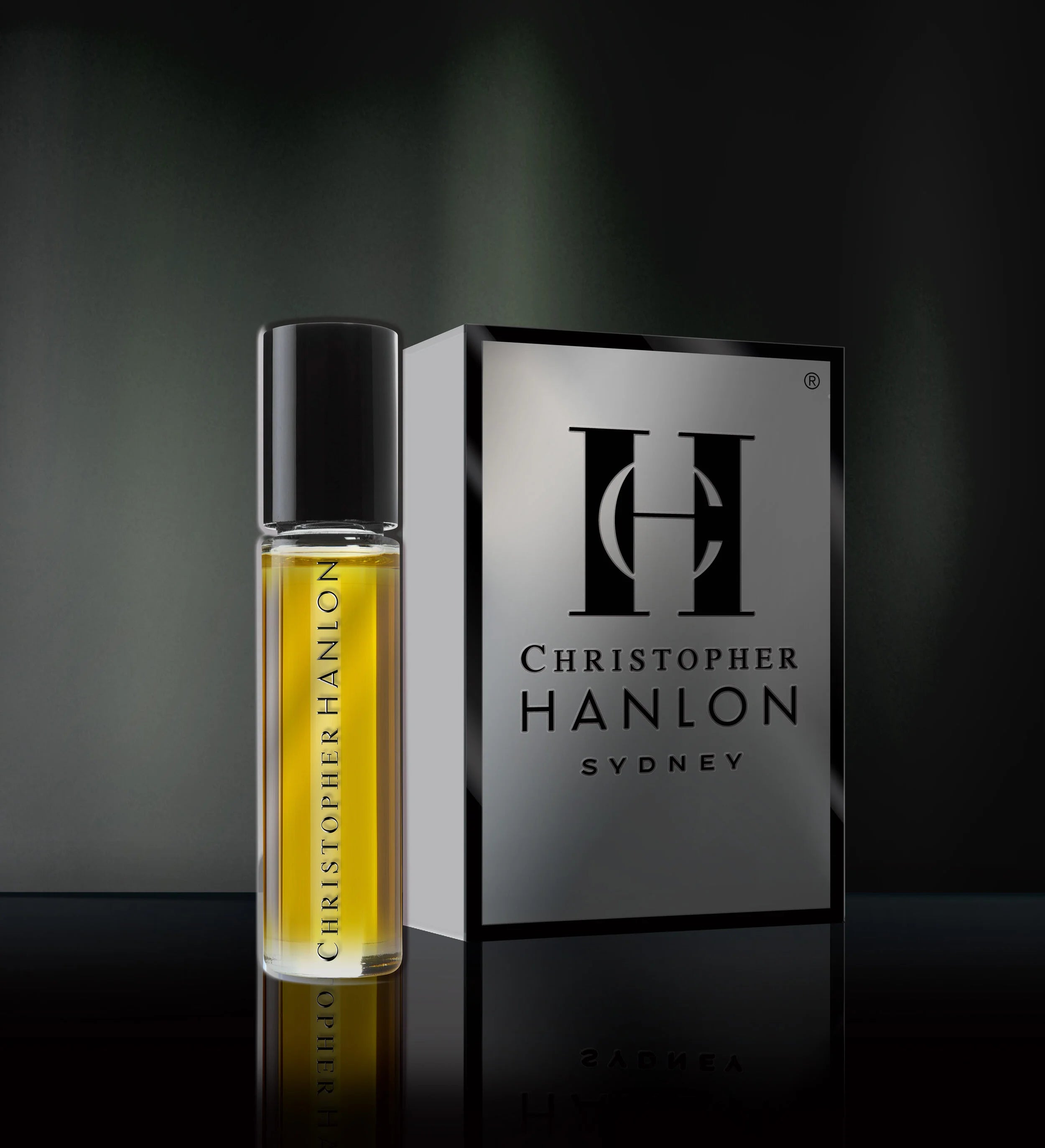 Melbourne Amber Musk 10ml botanical perfume in a premium glass rollerball bottle with luxurious details — view 5