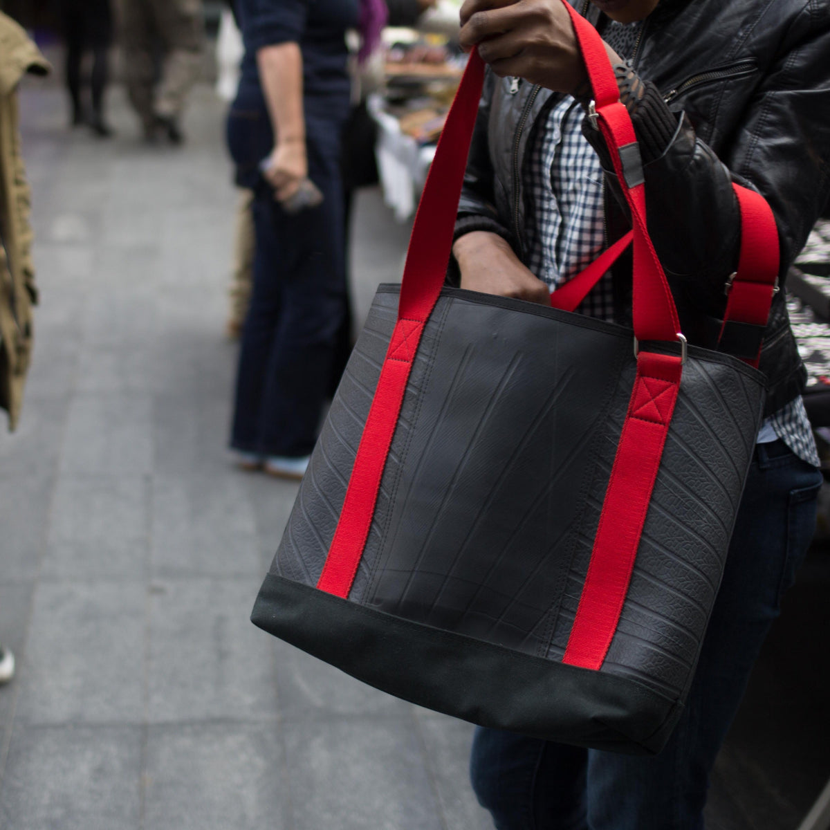 Rika Spacious Vegan Tote Bag Made From Inner Tube-4